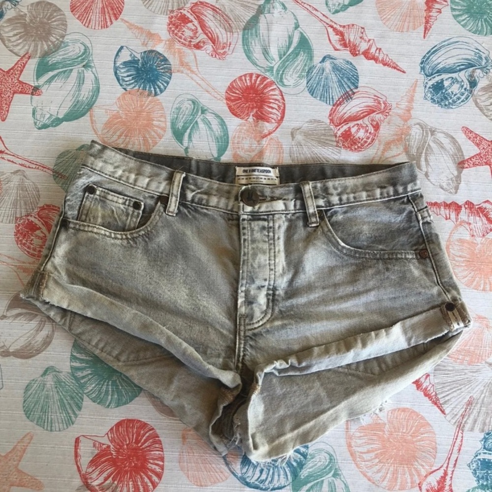 One x one teaspoon grey shorts